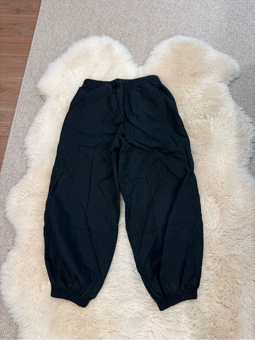 Old navy black windbreaker parachute pants womens xs petite BNWT balloon bloomer - Picture 9 of 9